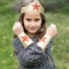 Diadema y muñequeras superheroína